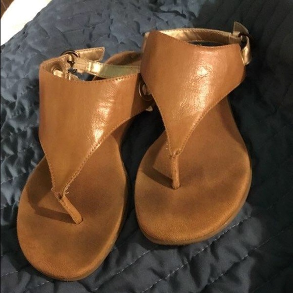 Shoes - LADIES TAN COLOR SANDALS